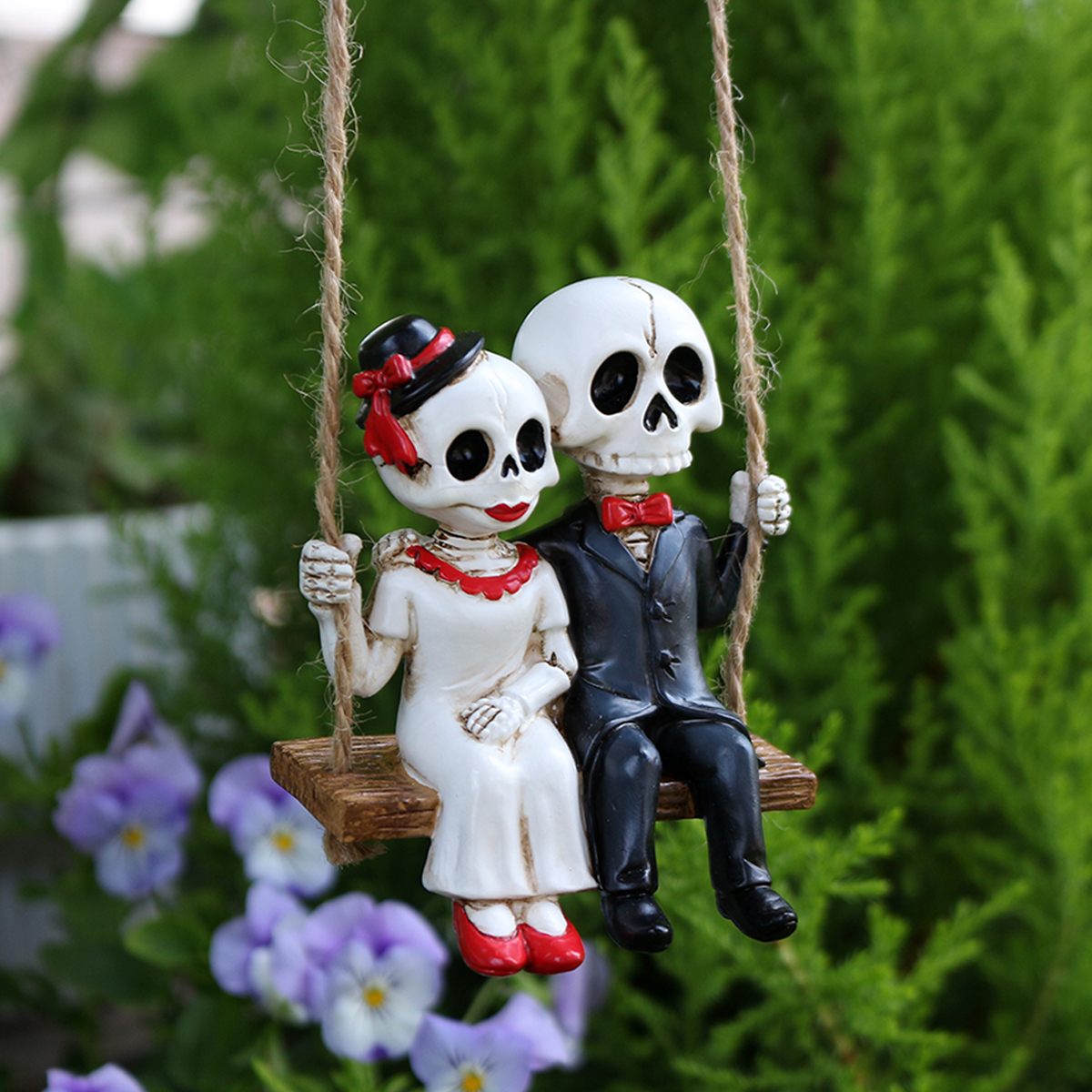 Resin Skeleton Couple Swing St - Bonsai Garden Festival reseña y precio